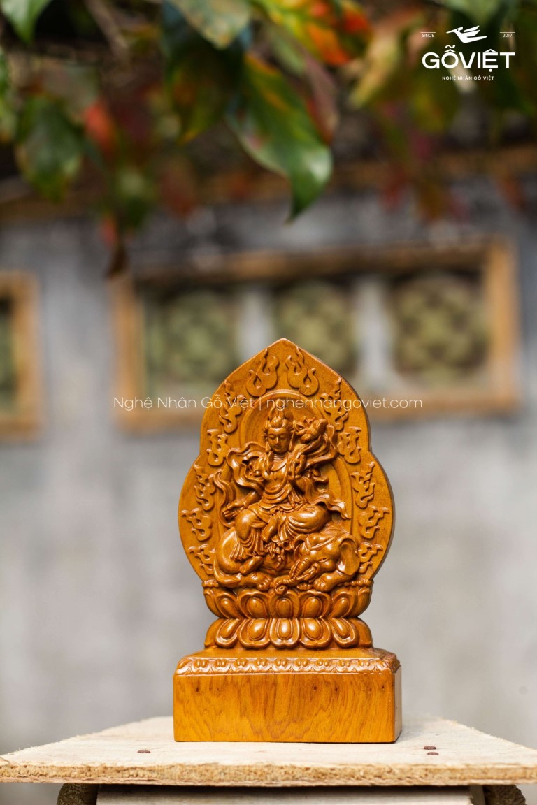 Phật hộ mệnh 2 mặt gỗ bách xanh - Phổ Hiền Bồ Tát (tuổi Thìn, Tỵ)
