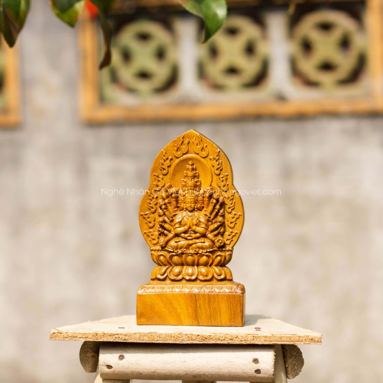 Phật hộ mệnh 2 mặt gỗ bách xanh - Thiên Thủ Thiên Nhãn (tuổi Tý)